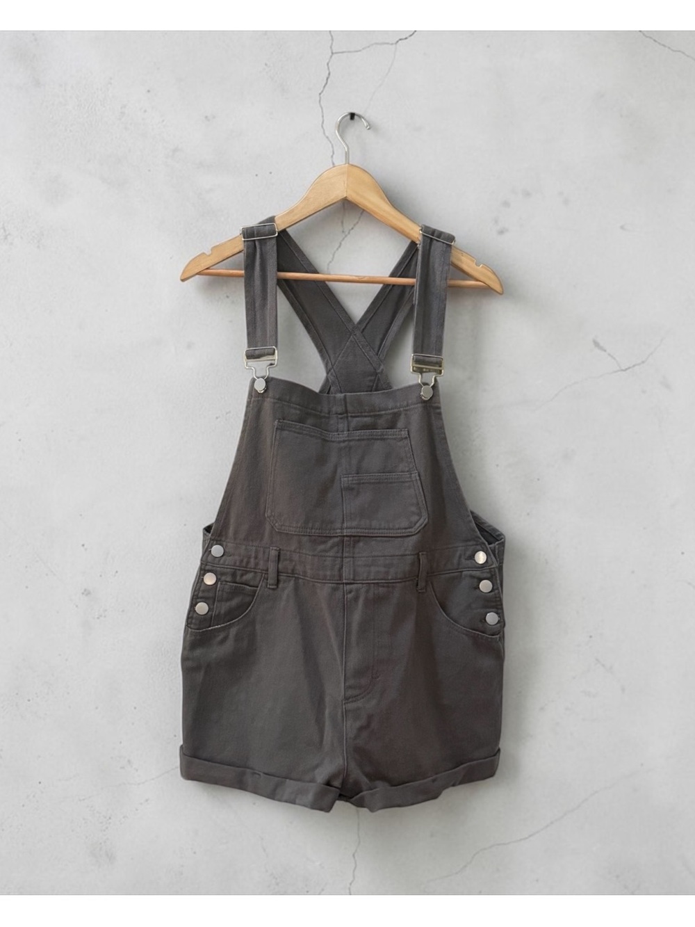 NWT Women's Dark Gray Short Denim Overalls! Medium! NEW! - Picture 4 of 9